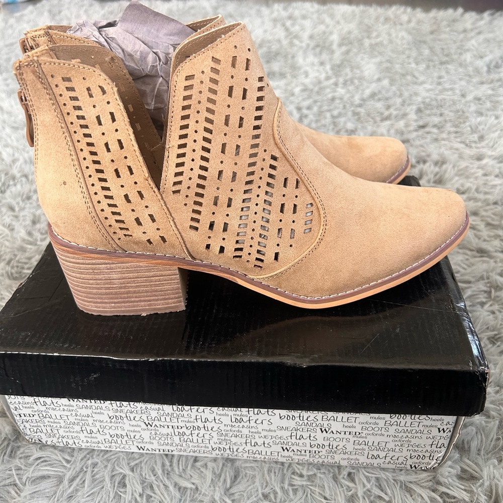 WANTED BRAND Tan Ankle Boots with Cutout Design